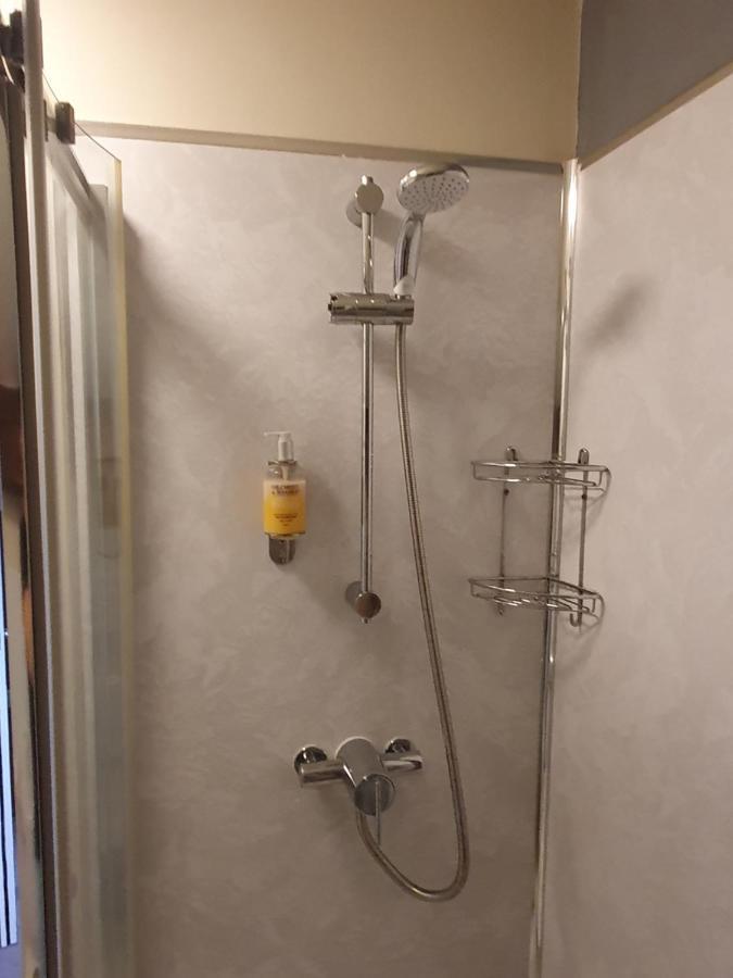 קאסלטון Swiss House B&B מראה חיצוני תמונה