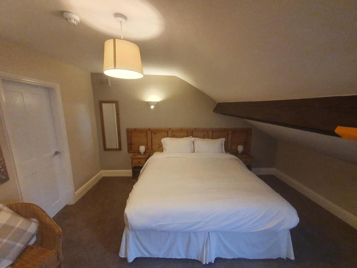 קאסלטון Swiss House B&B מראה חיצוני תמונה