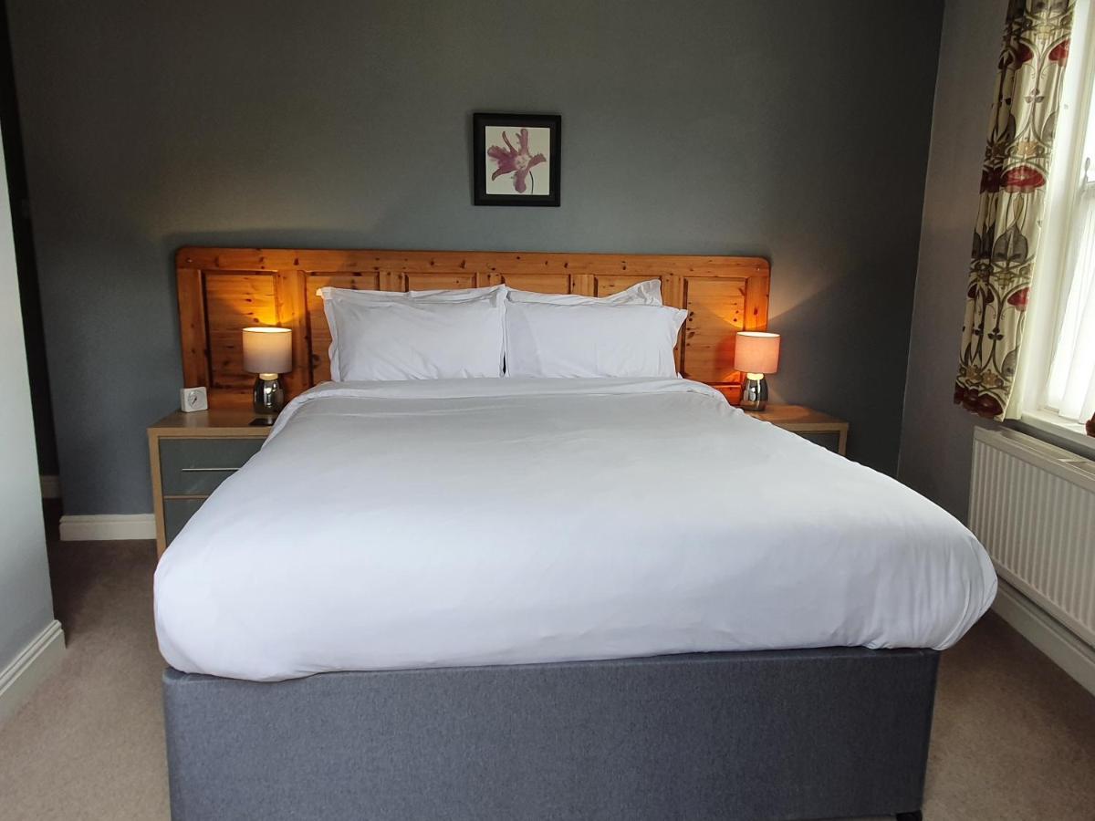 קאסלטון Swiss House B&B מראה חיצוני תמונה